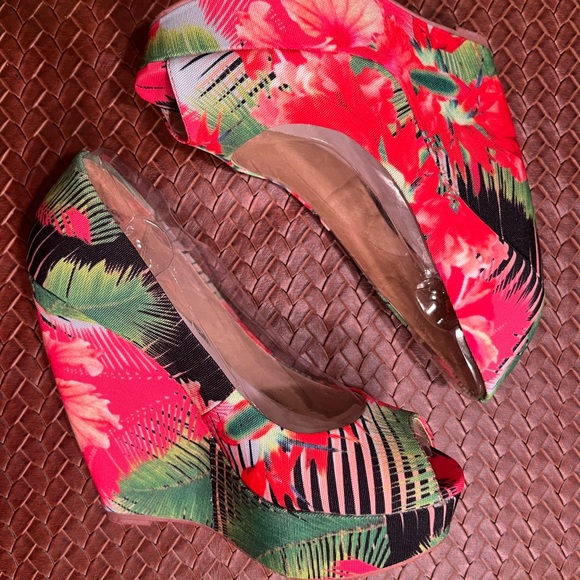 Colorful Aldo Platform Peep-Toe Heels - Picture 8 of 9